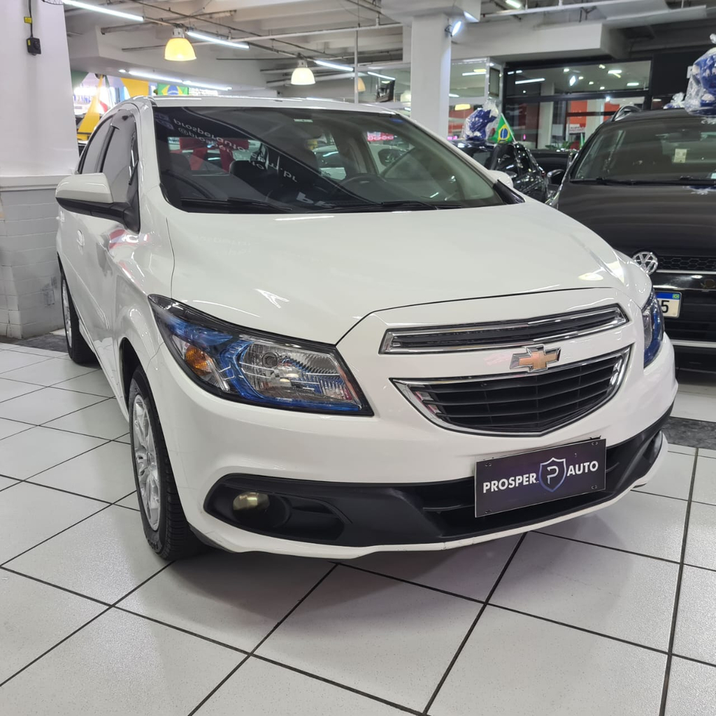 foto do veículo Chevrolet Onix  Onix Hatch LT 1.4 8V FlexPower 5p Mec