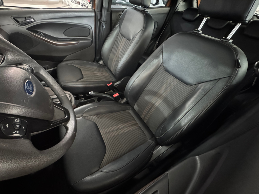 Ford Ka Marrom