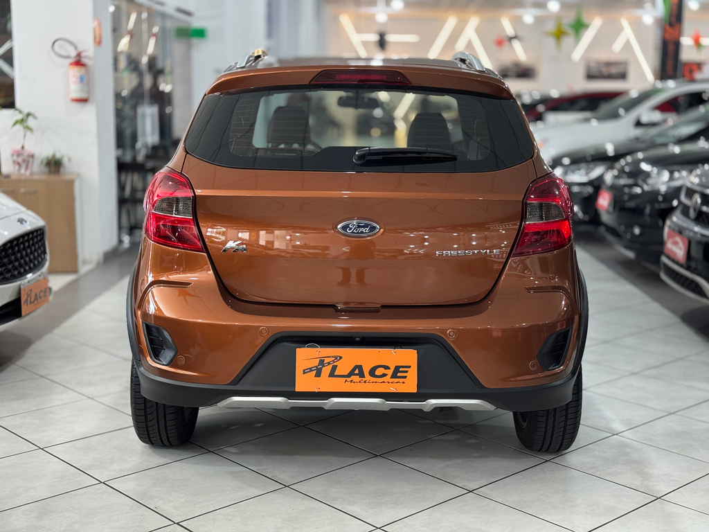 Ford Ka Marrom