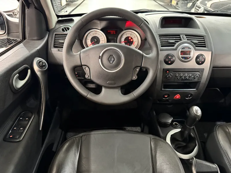 Renault Megane Grand Tour Prata