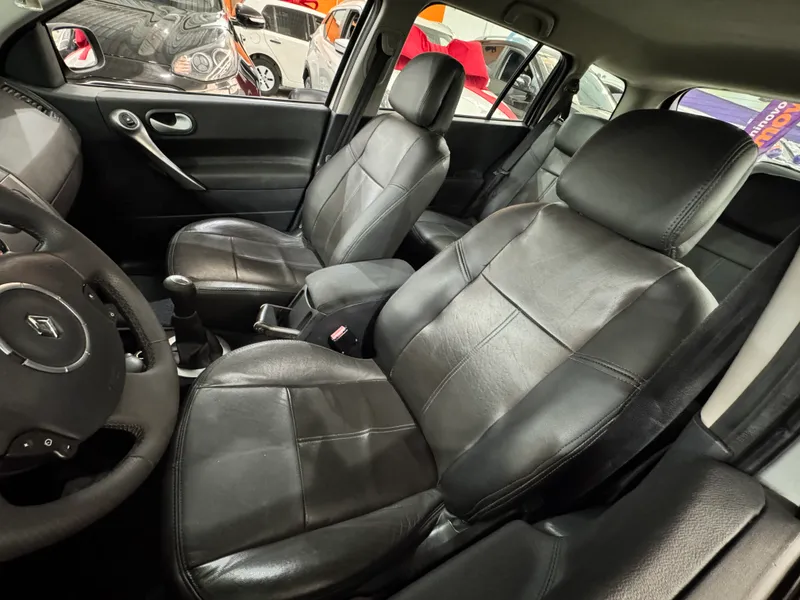 Renault Megane Grand Tour Prata