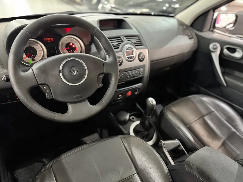 Renault Megane Grand Tour Prata