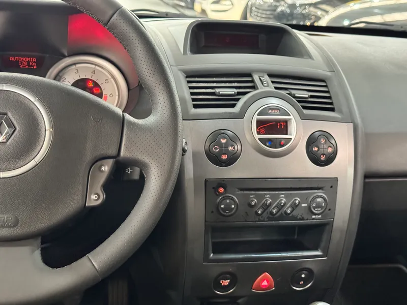 Renault Megane Grand Tour Prata
