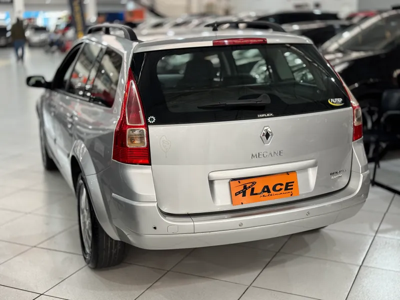 Renault Megane Grand Tour Prata