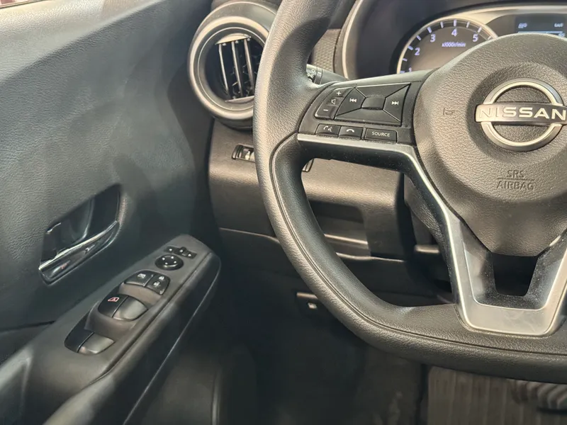 Nissan Kicks Branco