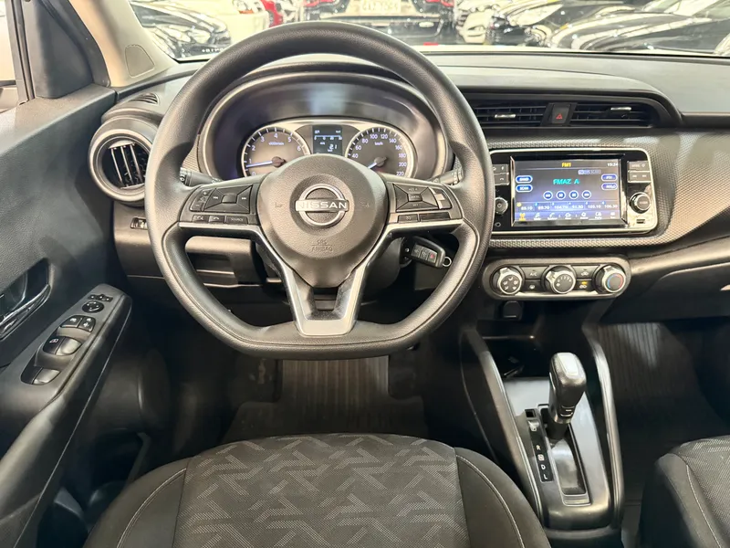 Nissan Kicks Branco