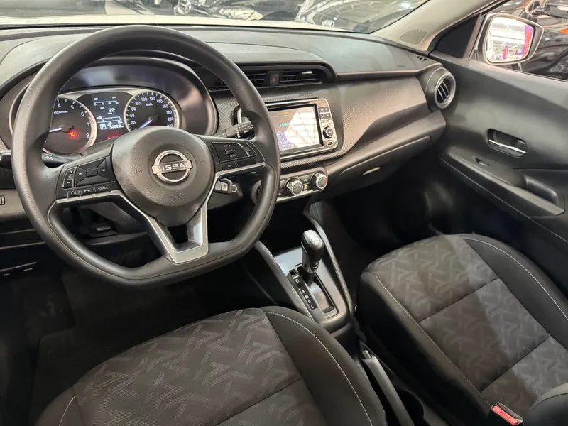 Nissan Kicks Branco