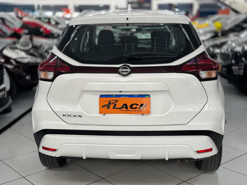Nissan Kicks Branco