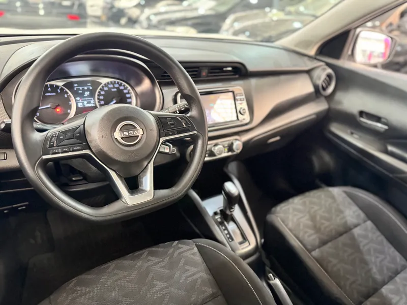 Nissan Kicks Branco