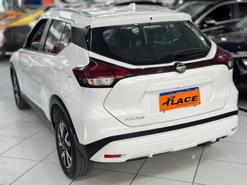 Nissan Kicks Branco