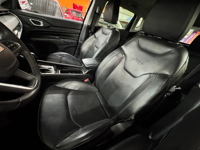 Jeep Compass Preto