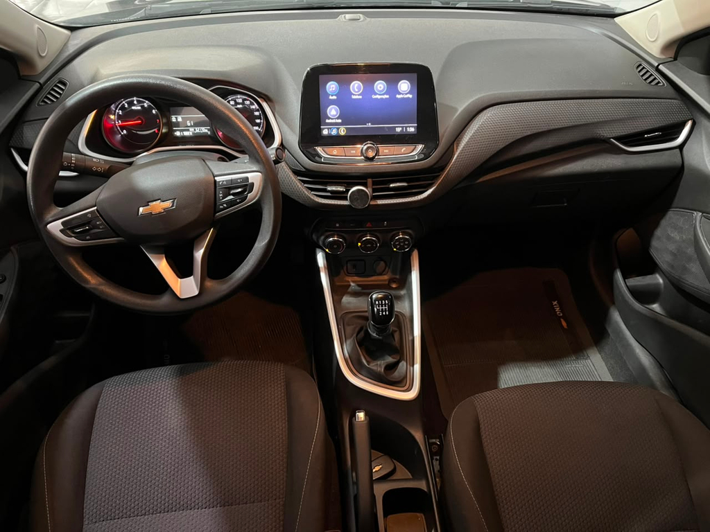 Chevrolet Onix Sedan Preto
