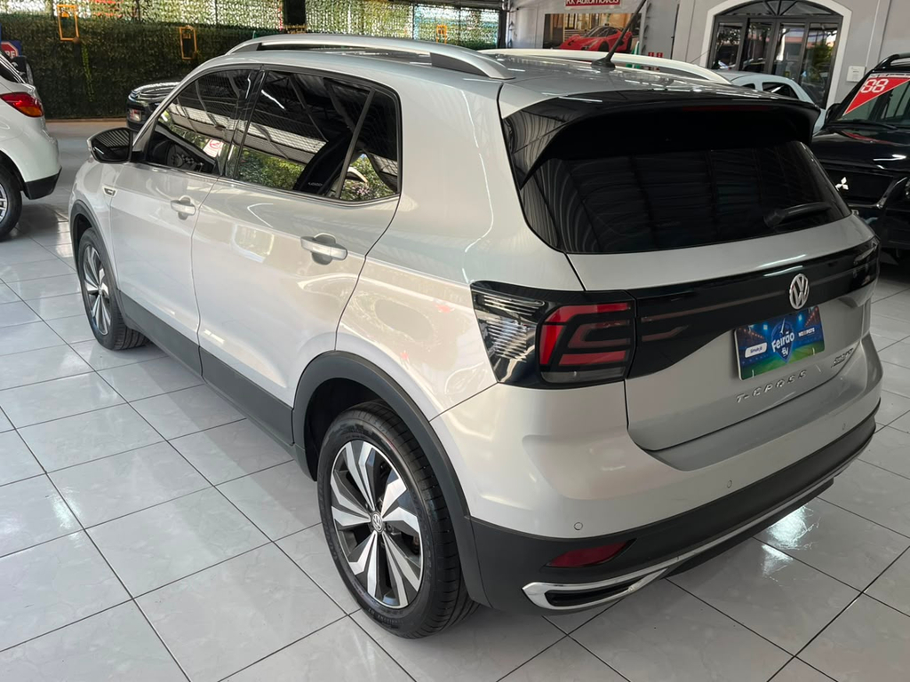 Volkswagen T-Cross Prata