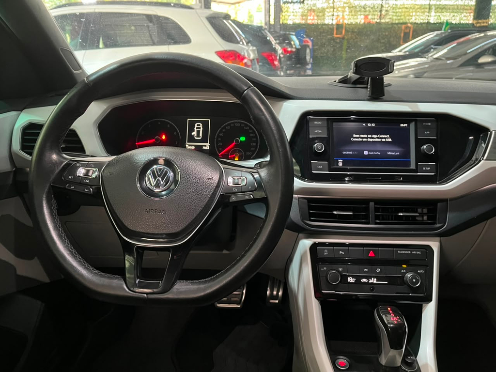 Volkswagen T-Cross Prata