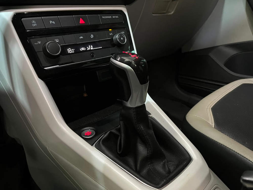 Volkswagen T-Cross Prata
