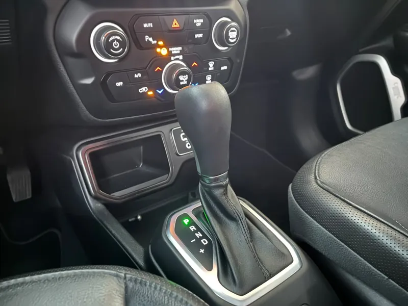 Jeep Renegade Preto