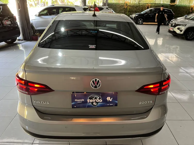 Volkswagen Virtus Prata