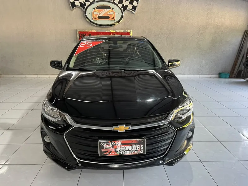 Chevrolet Onix Preto