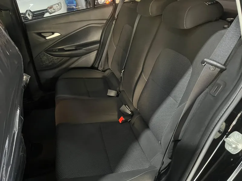 Chevrolet Onix Preto