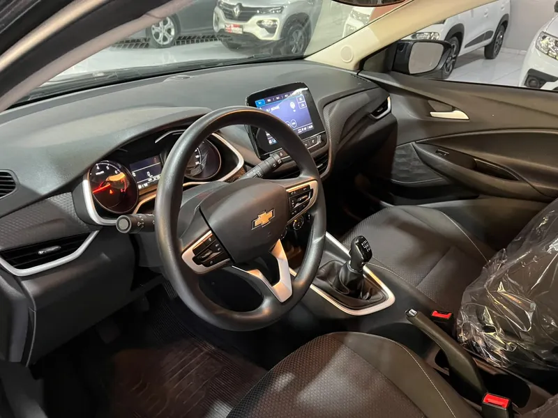 Chevrolet Onix Preto