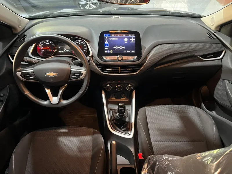 Chevrolet Onix Preto