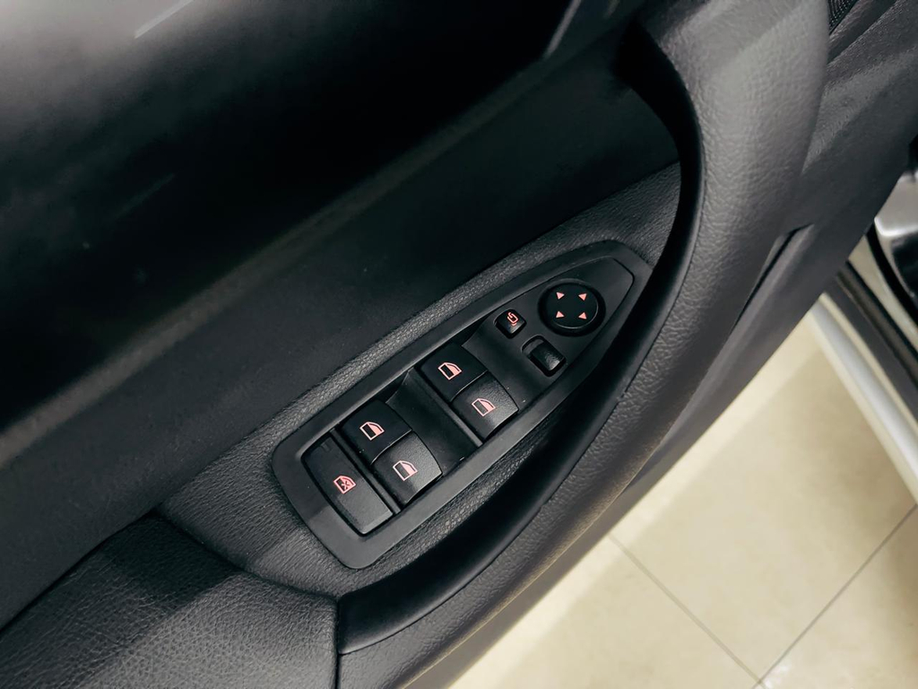 BMW X1 Preto