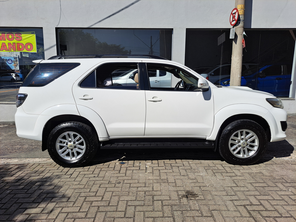 Toyota Hilux SW4 2012