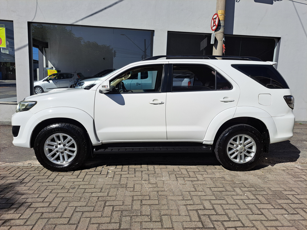 Toyota Hilux SW4 2012