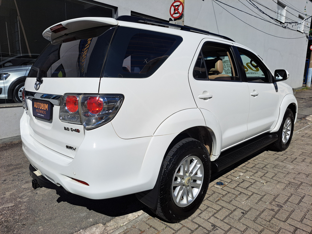 Toyota Hilux SW4 2012