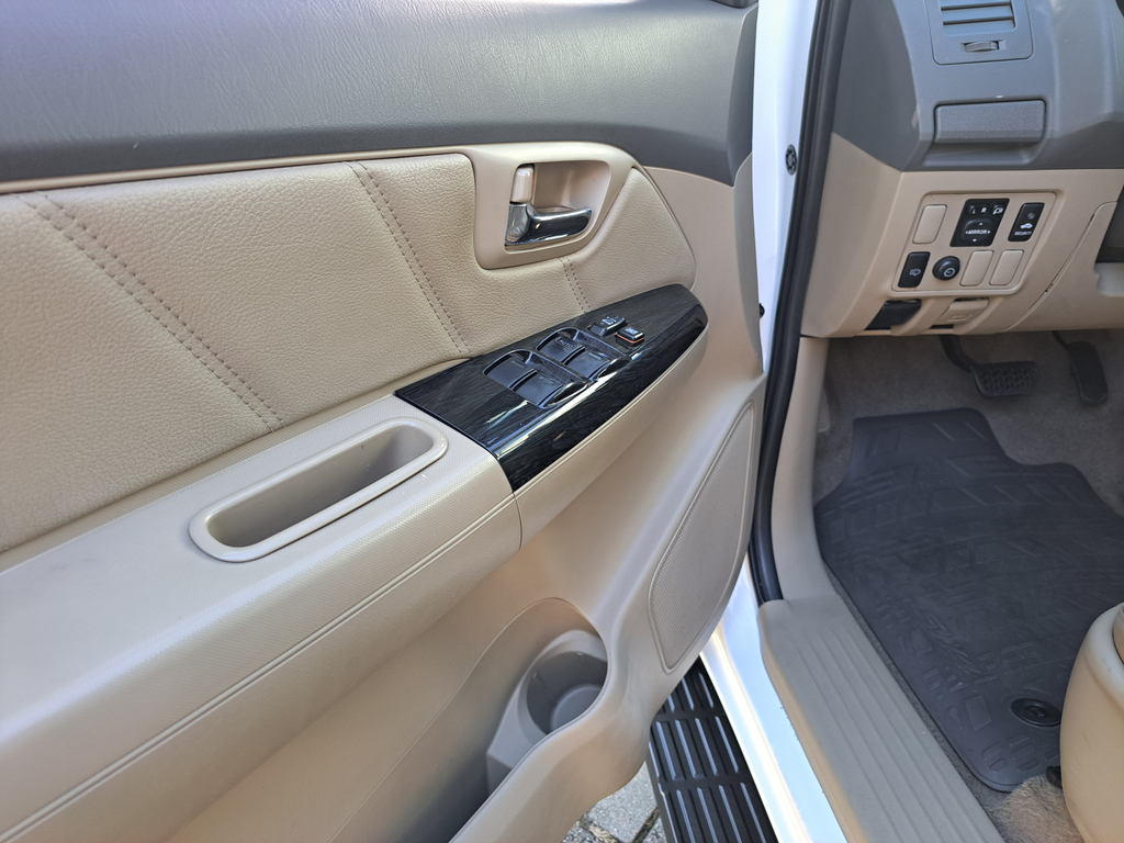 Toyota Hilux SW4 2012