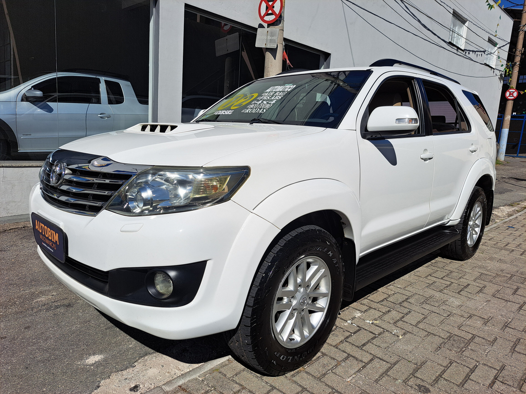 Toyota Hilux SW4 2012