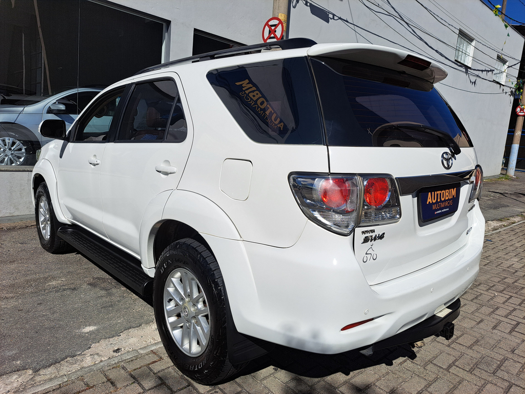 Toyota Hilux SW4 2012