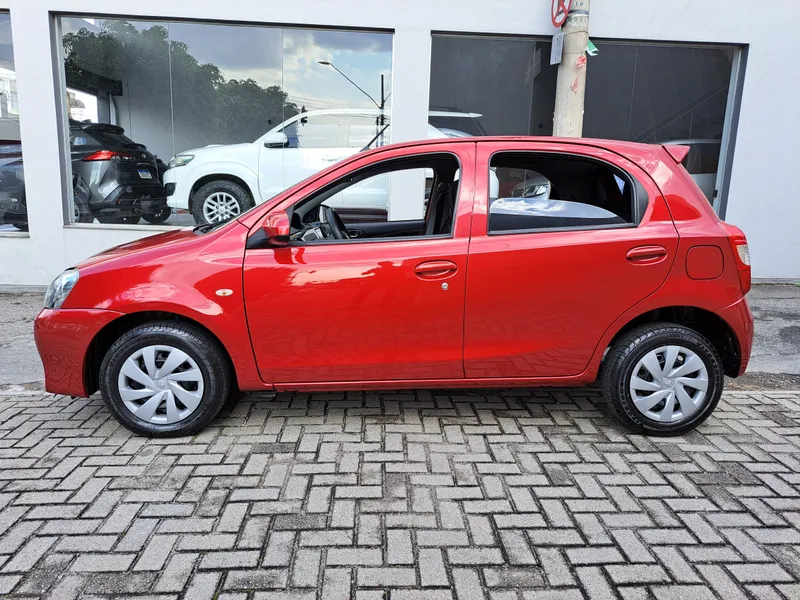 Toyota ETIOS X 2017