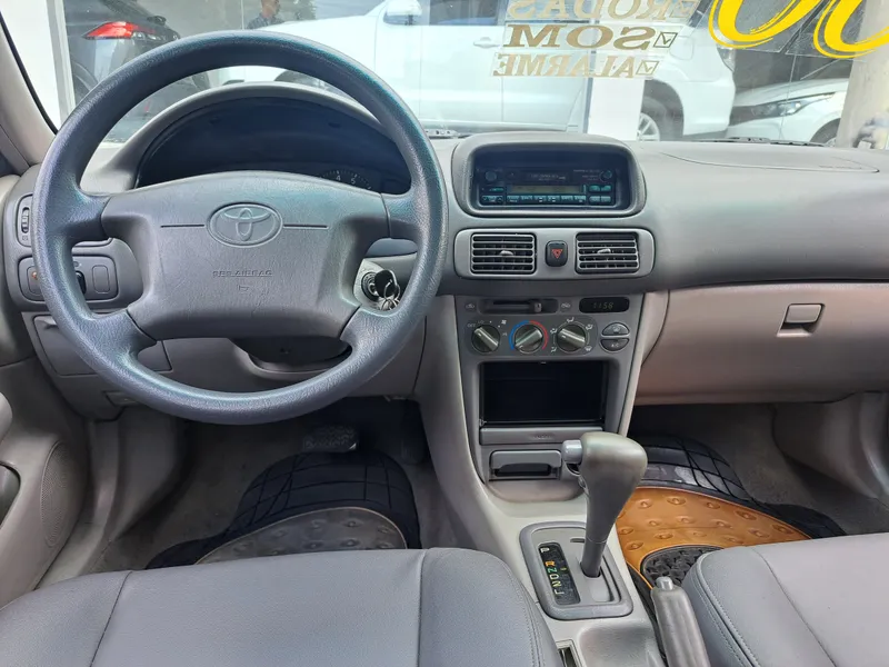 Toyota Corolla 2000