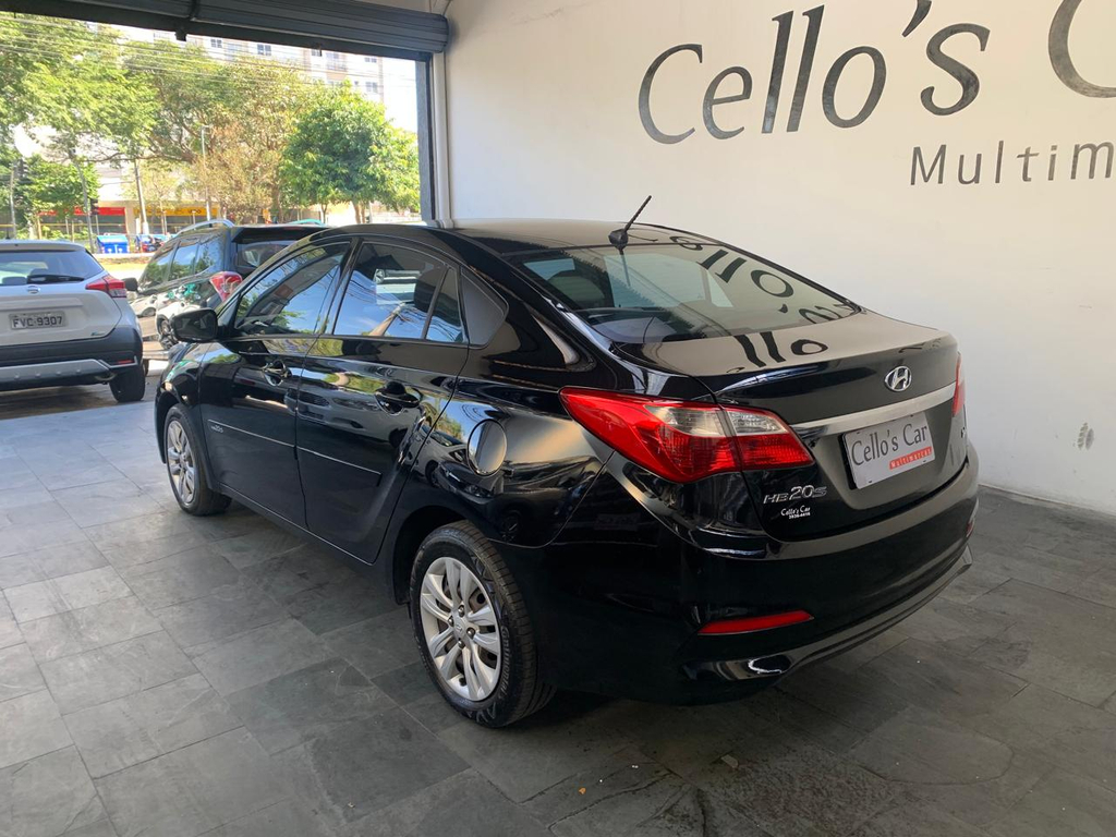 Hyundai HB20S Preto