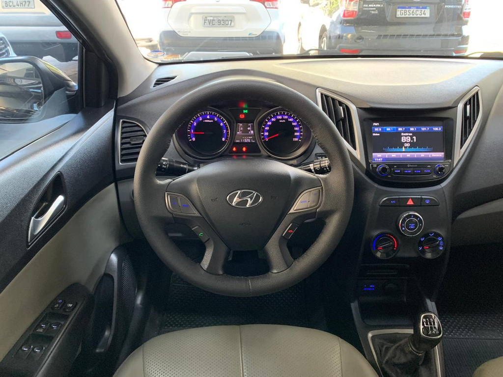 Hyundai HB20S Preto