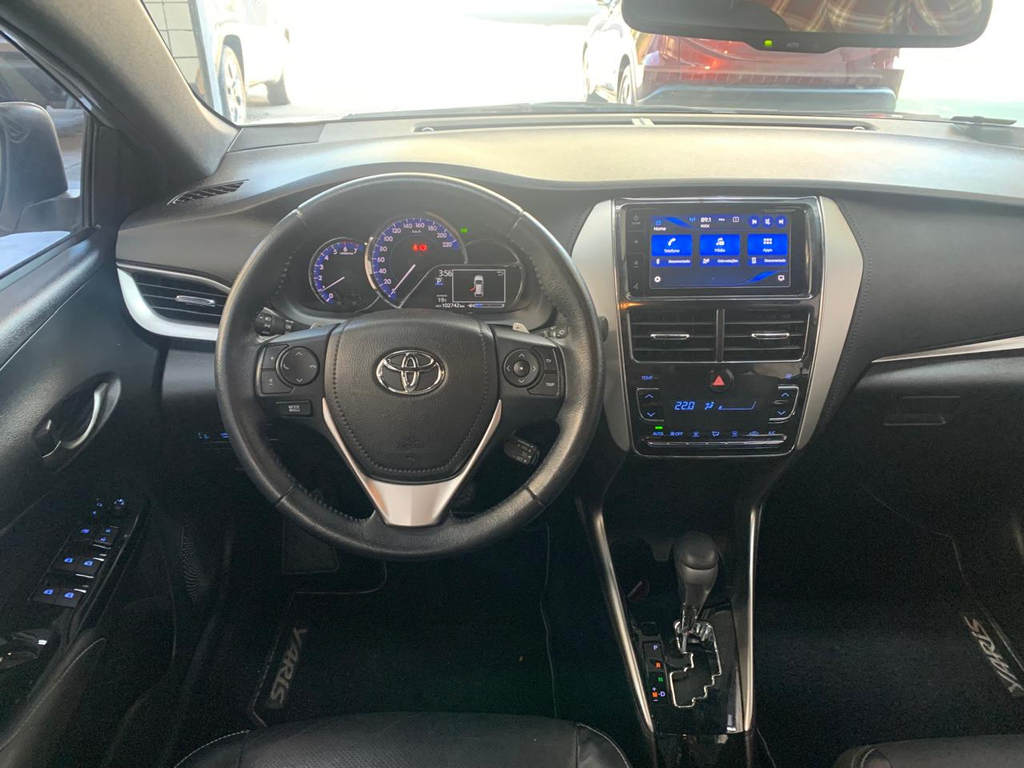 Toyota Yaris Prata