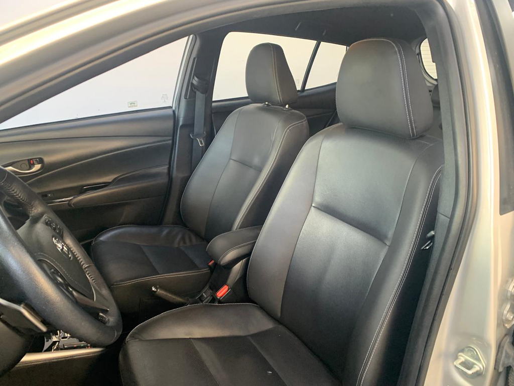 Toyota Yaris Prata