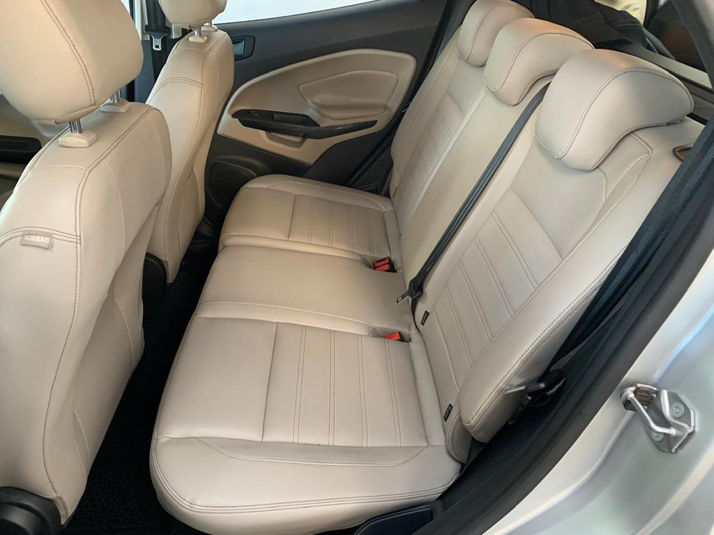 Ford EcoSport Prata