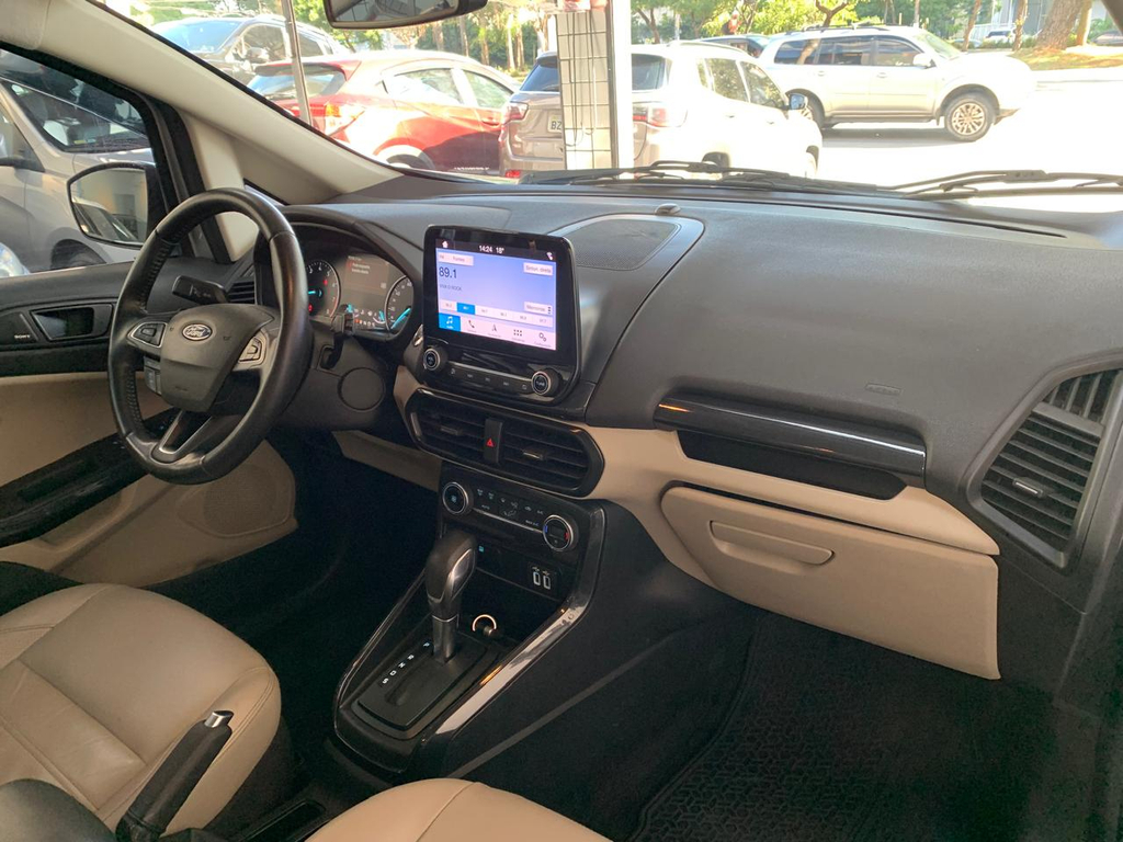 Ford EcoSport Prata
