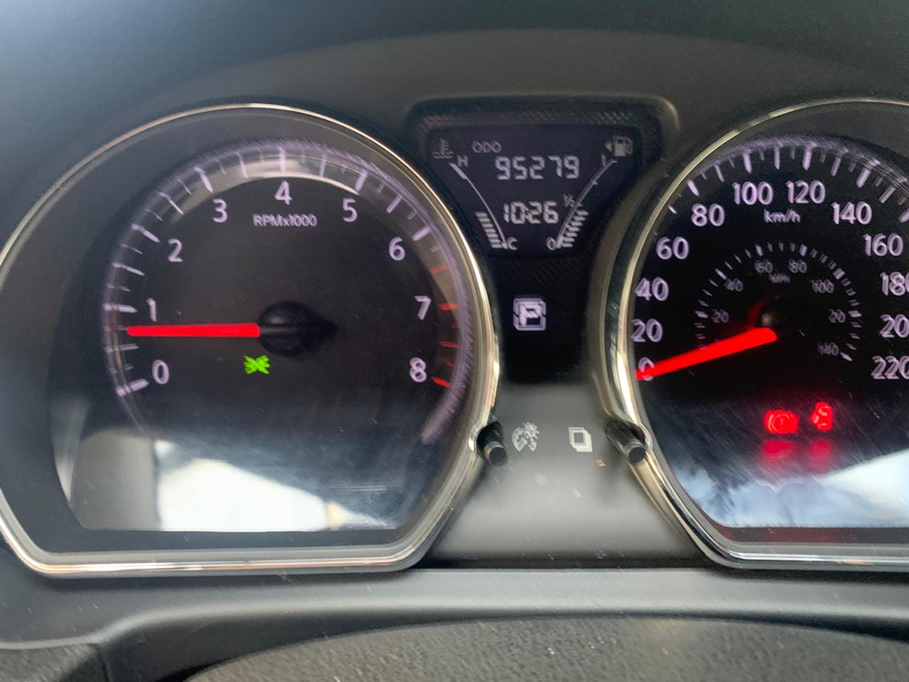 Nissan Versa Preto