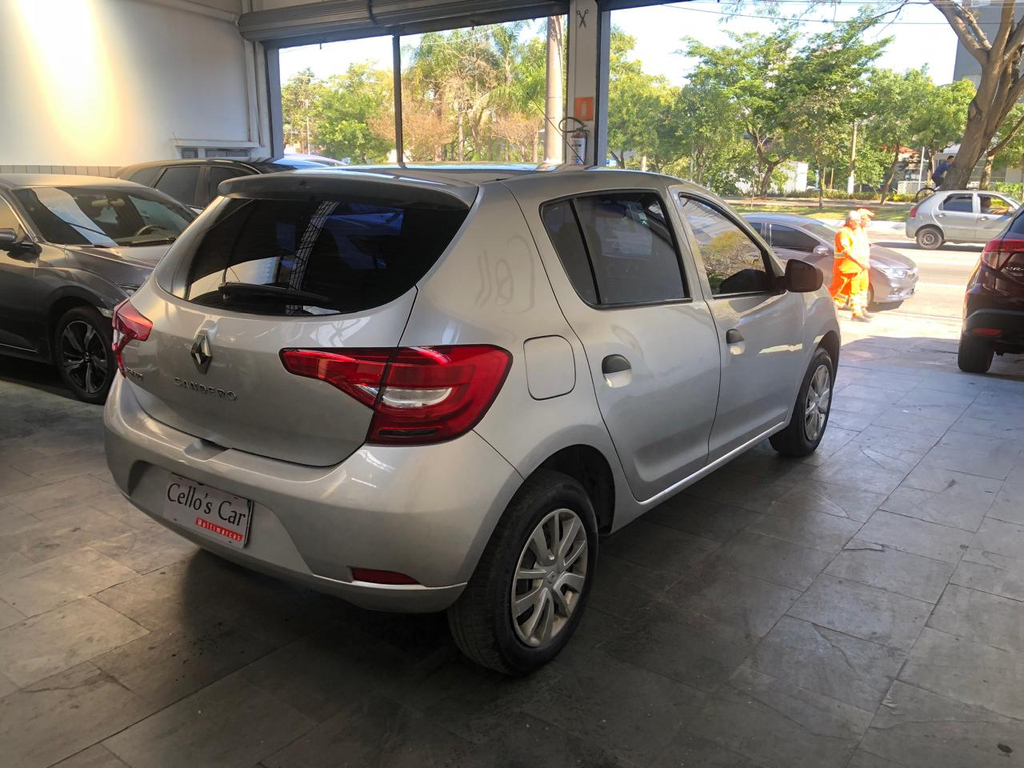 Renault Sandero Prata