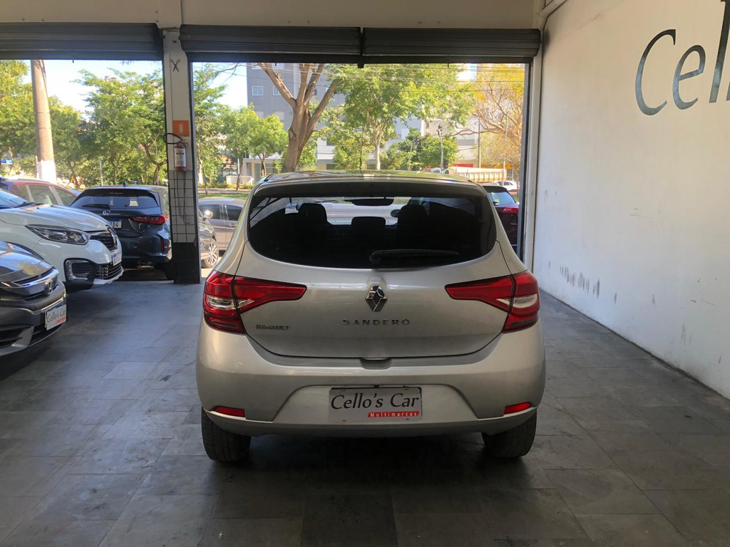 Renault Sandero Prata