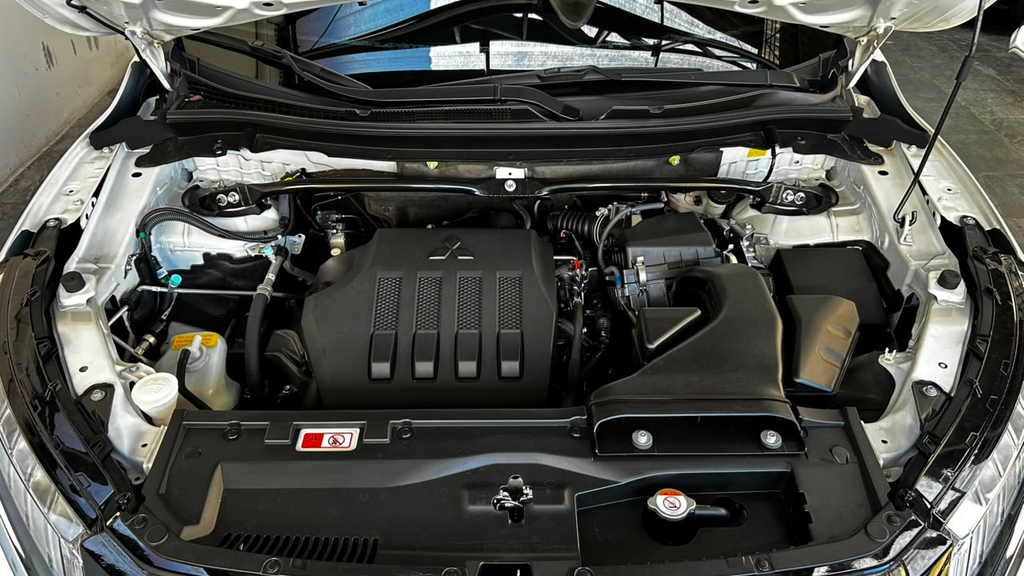 Mitsubishi Eclipse Cross Branco
