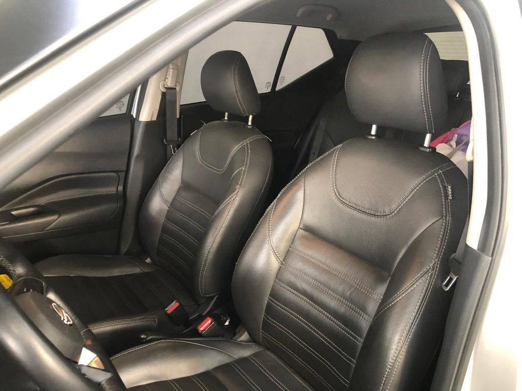 Nissan Kicks Prata