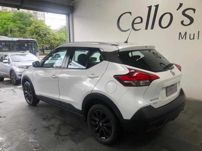 Nissan Kicks Branco