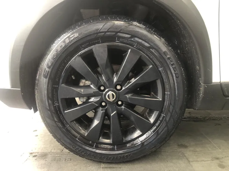 Nissan Kicks Branco