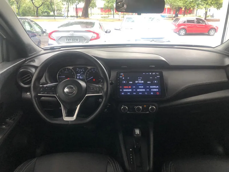 Nissan Kicks Branco