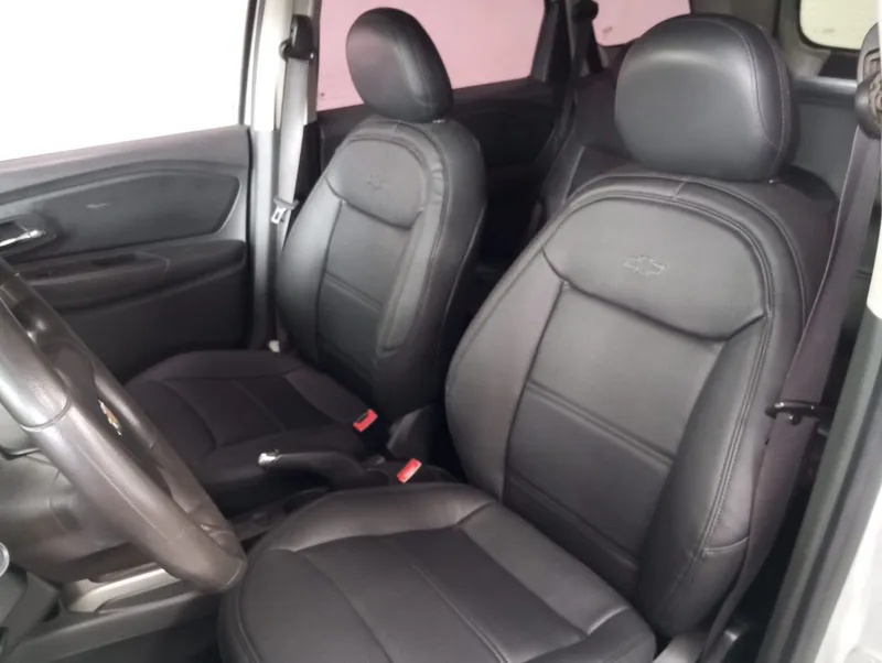 Chevrolet Spin Prata