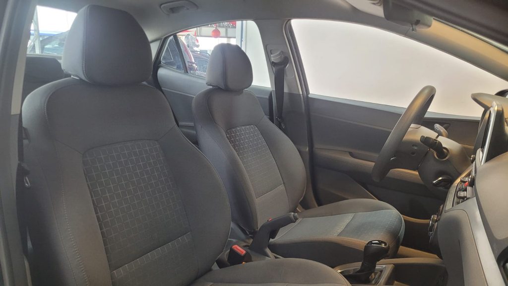 Hyundai HB20S Preto